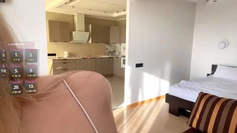 Snapshot of karlenegries chatting on October 1, 2025, 5:13 am Olivia online show from October 1, 2025, 5:13 am