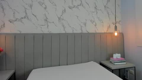 karlla_brown online show from September 18, 2025, 12:18 pm