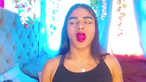 Snapshot of karly_coffe chatting on September 21, 2025, 12:07 pm KARLY.  online show from September 21, 2025, 12:07 pm