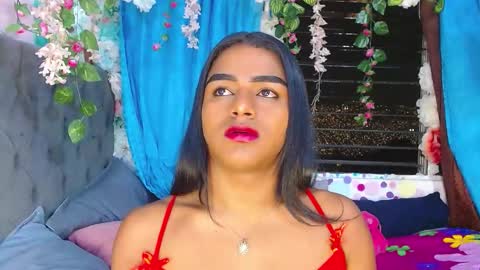 Snapshot of karly_coffe chatting on October 1, 2025, 3:23 am KARLY.  online show from October 1, 2025, 3:23 am
