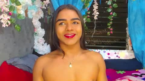 Snapshot of karly_coffe chatting on October 5, 2025, 8:01 am KARLY.  online show from October 5, 2025, 8:01 am