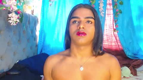 Snapshot of karly_coffe chatting on October 12, 2025, 12:15 pm KARLY.  online show from October 12, 2025, 12:15 pm