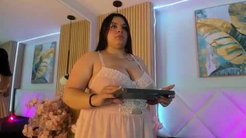 karo_linee online show from February 21, 2026, 12:06 pm