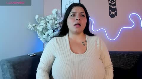 Snapshot of karo_linee chatting on June 2, 2026, 12:07 pm karo_linee online show from June 2, 2026, 12:07 pm