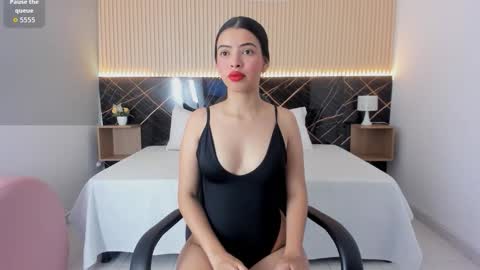 karol_cortes online show from October 16, 2025, 7:26 pm