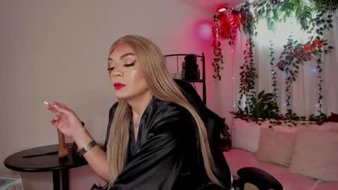  karol  online show from May 7, 2026, 1:16 pm