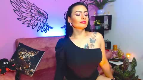 Karol Kenedy online show from February 23, 2025, 5:34 am