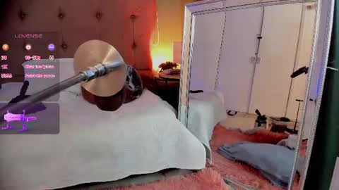 KAROL  online show from June 14, 2026, 2:24 am