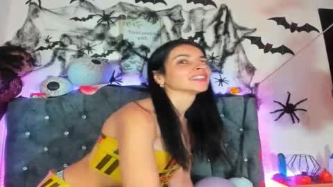 Snapshot of karol_rose12 chatting on October 14, 2025, 4:35 am Karol online show from October 14, 2025, 4:35 am