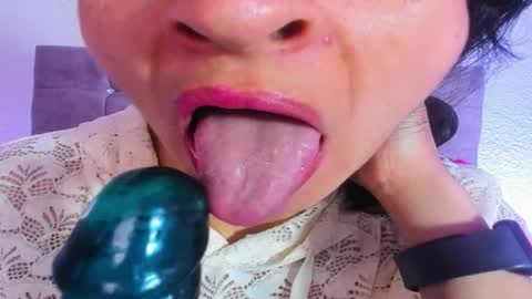 Karol online show from November 15, 2025, 2:24 pm