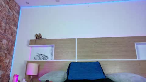 KAROL SCOTT online show from June 5, 2026, 11:32 pm