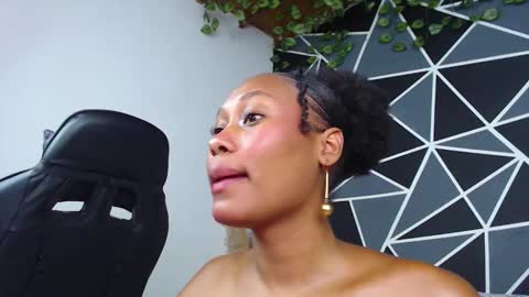 Snapshot of karol_the_warrior chatting on October 10, 2025, 7:46 pm Karol  online show from October 10, 2025, 7:46 pm