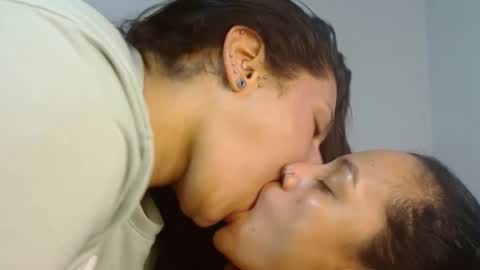 hot girls online show from October 5, 2025, 1:04 am