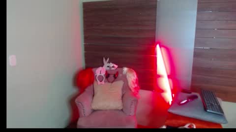 karol_yesenia online show from September 22, 2025, 1:35 pm