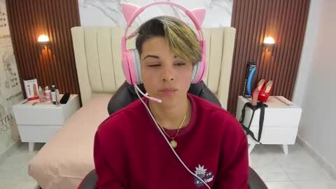 Karol and Luna online show from February 25, 2025, 2:36 am