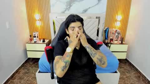 Karol and Luna online show from December 15, 2025, 7:51 pm