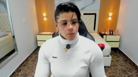 Karol and Luna online show from May 12, 2026, 7:55 pm