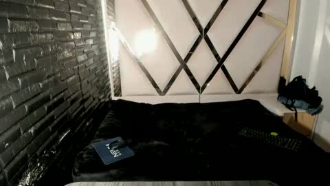 karolaysmith_rs online show from September 14, 2025, 2:11 am