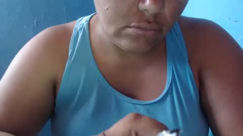 karolbb online show from December 25, 2024, 1:41 pm