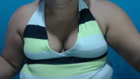 karolbb online show from January 2, 2025, 8:35 pm