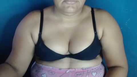 karolbb online show from January 8, 2025, 11:21 am