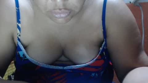 karolbb online show from January 13, 2025, 11:19 am