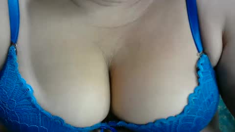 karolbb online show from February 14, 2025, 10:14 pm