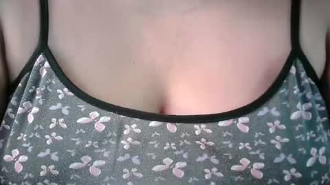 karolbb online show from February 20, 2025, 12:04 pm
