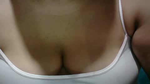 karolbb online show from March 9, 2025, 9:57 pm