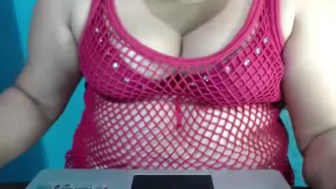 karolbb online show from September 16, 2025, 11:22 am