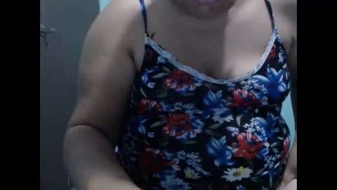 karolbb online show from October 19, 2025, 10:38 am