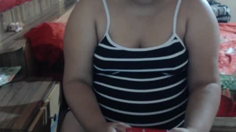 karolbb21 online show from May 1, 2026, 11:20 pm