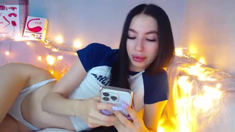 Kira online show from January 15, 2025, 3:33 am