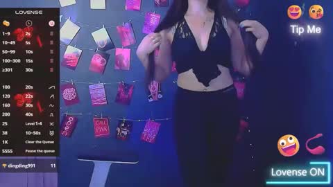 Caroline online show from November 27, 2025, 9:00 am