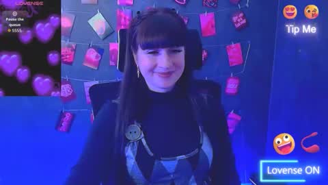 Caroline online show from February 15, 2026, 8:13 am