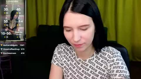Karolina online show from April 11, 2026, 7:45 am