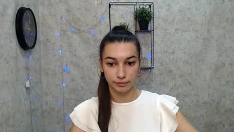 Snapshot of karolinamex_ chatting on January 3, 2025, 10:09 am Karolina online show from January 3, 2025, 10:09 am