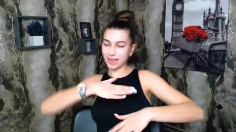 Snapshot of karolinamex_ chatting on February 10, 2025, 9:47 am Karolina online show from February 10, 2025, 9:47 am