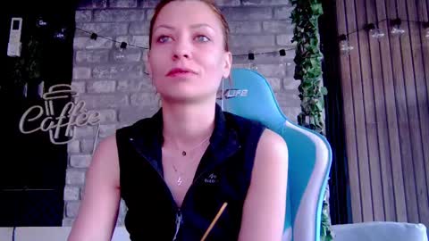 karoline121 online show from February 14, 2025, 6:23 am
