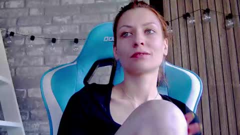 karoline121 online show from February 14, 2025, 12:36 pm