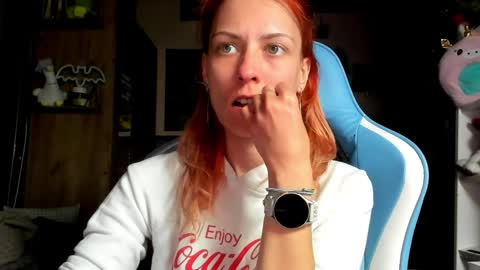 karoline121 online show from April 24, 2026, 5:37 pm