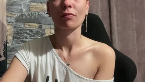 karoline121 online show from May 2, 2026, 7:19 pm