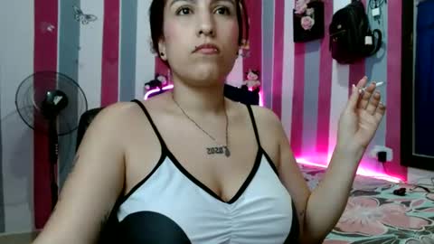 karoline_lov2 online show from June 15, 2026, 3:14 pm