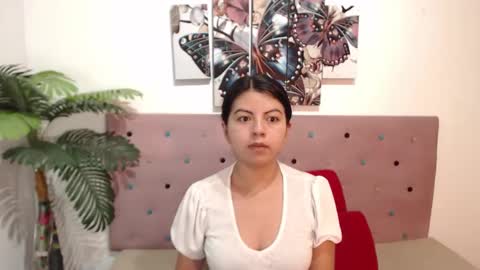 Isa online show from March 9, 2025, 1:56 am