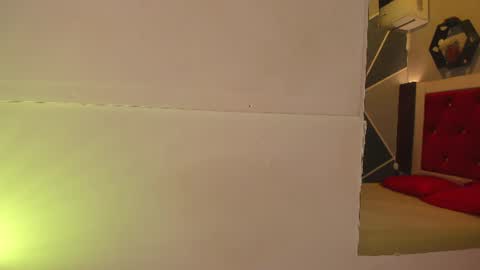 Snapshot of karoll014 chatting on June 27, 2026, 12:22 pm Karol online show from June 27, 2026, 12:22 pm