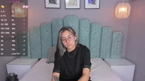 Karol Santos online show from December 20, 2024, 1:11 pm