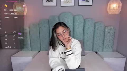 Karol Santos online show from February 21, 2025, 7:45 am