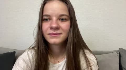 Lia online show from May 3, 2026, 4:02 pm