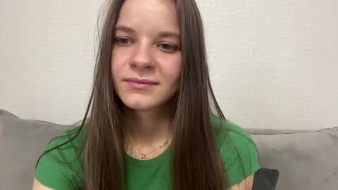 Lia online show from May 10, 2026, 4:01 pm