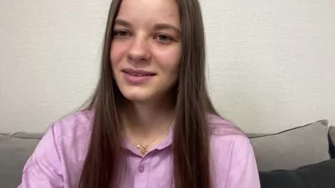 Lia online show from May 25, 2026, 4:02 pm